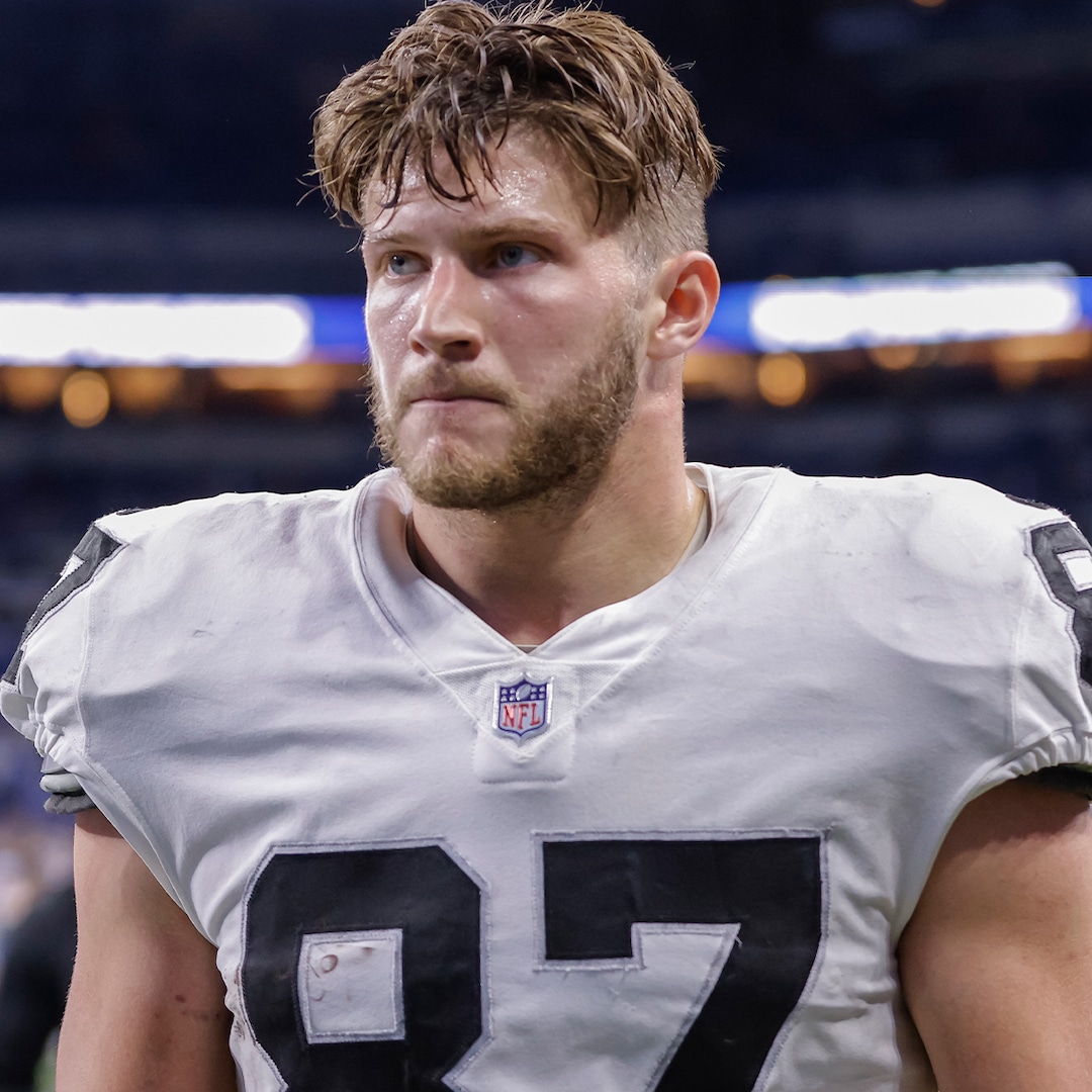 Raiders’ Foster Moreau Steps Away From Football After Cancer Diagnosis